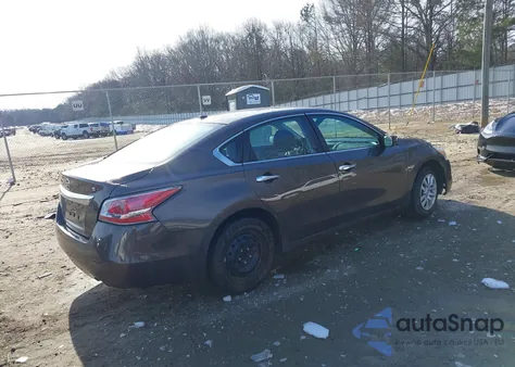 2015 Nissan Altima 2.5/2.5 S/2.5 Sl/2.5 Sv z USA, uszkodzony, nr VIN 1N4AL3AP6FC414809